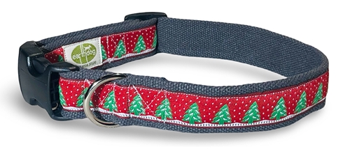 earthdog holiday special edition collars in a red and green tree line pattern